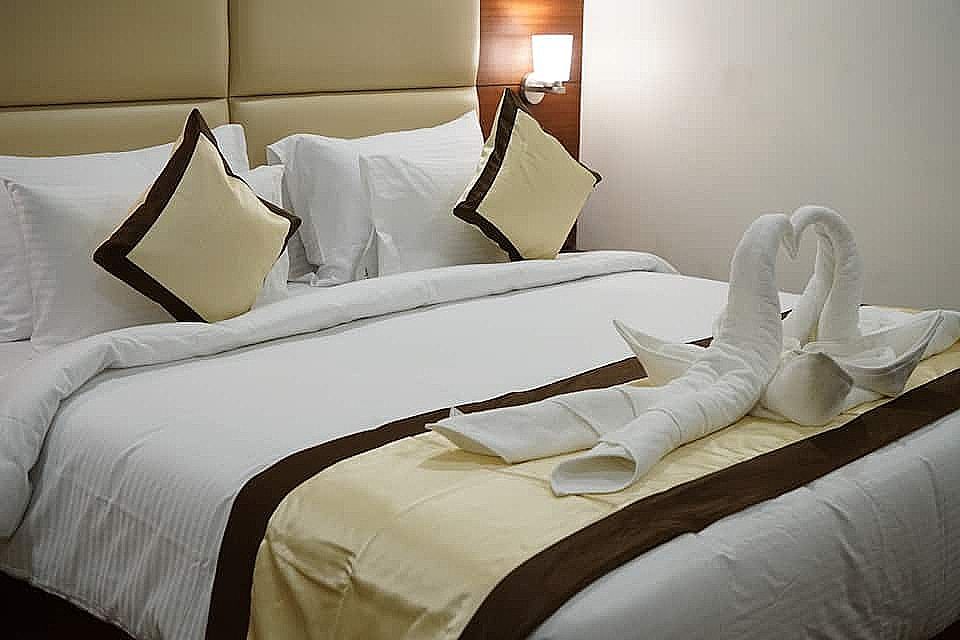 JAIPUR CENTRAL Deluxe Room With Work Desk 4