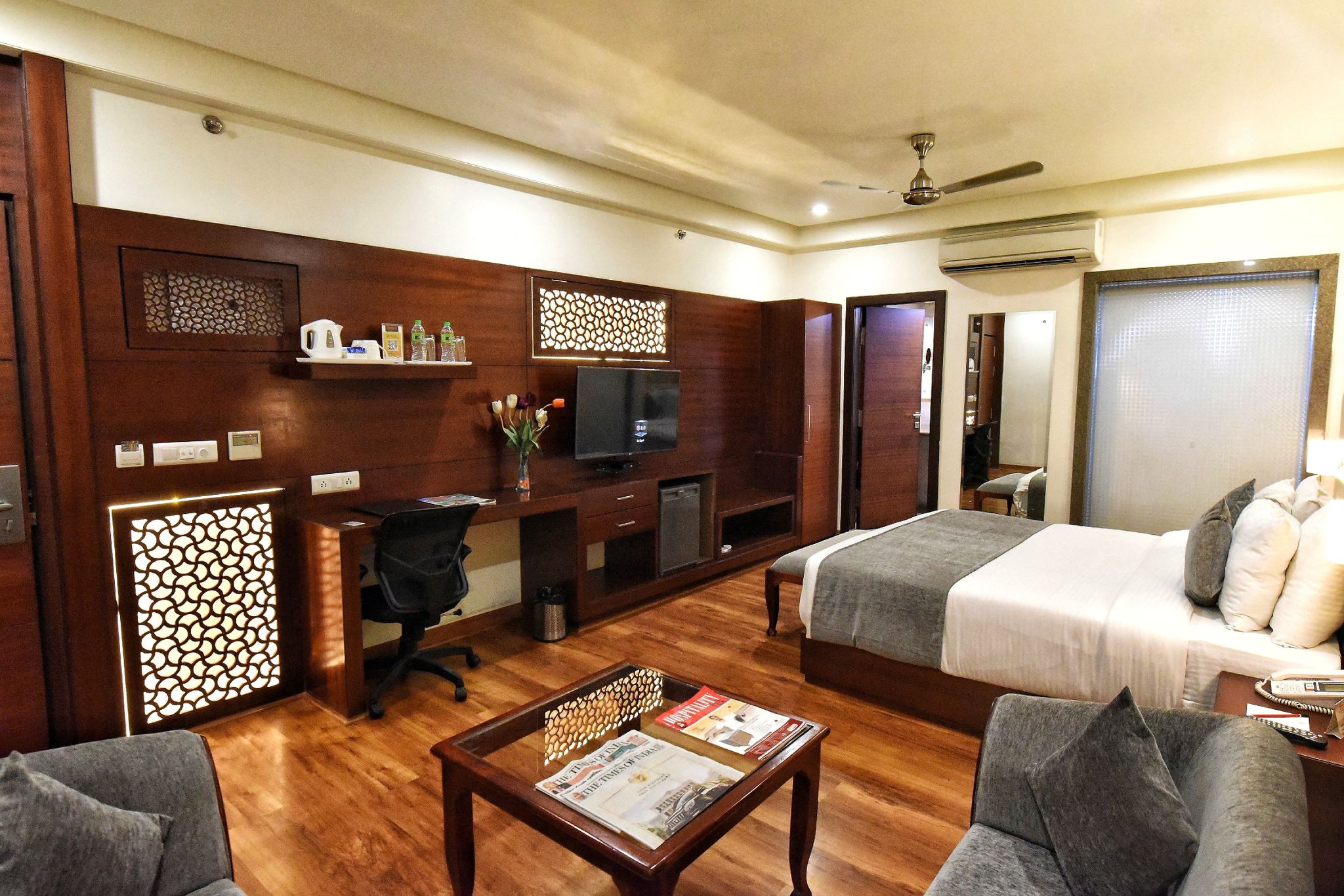 JAIPUR CENTRAL Deluxe Room With Work Desk 20