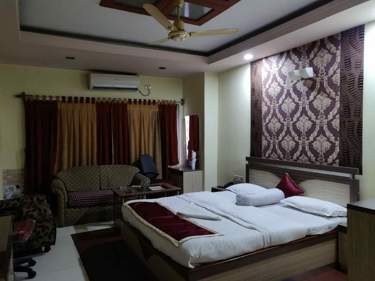 Hotel Somraj Regency Standard Room 4