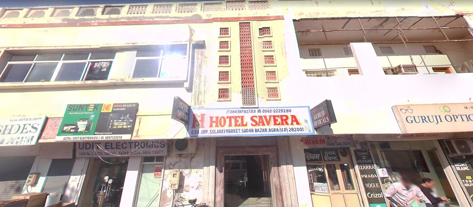 Hotel Savera