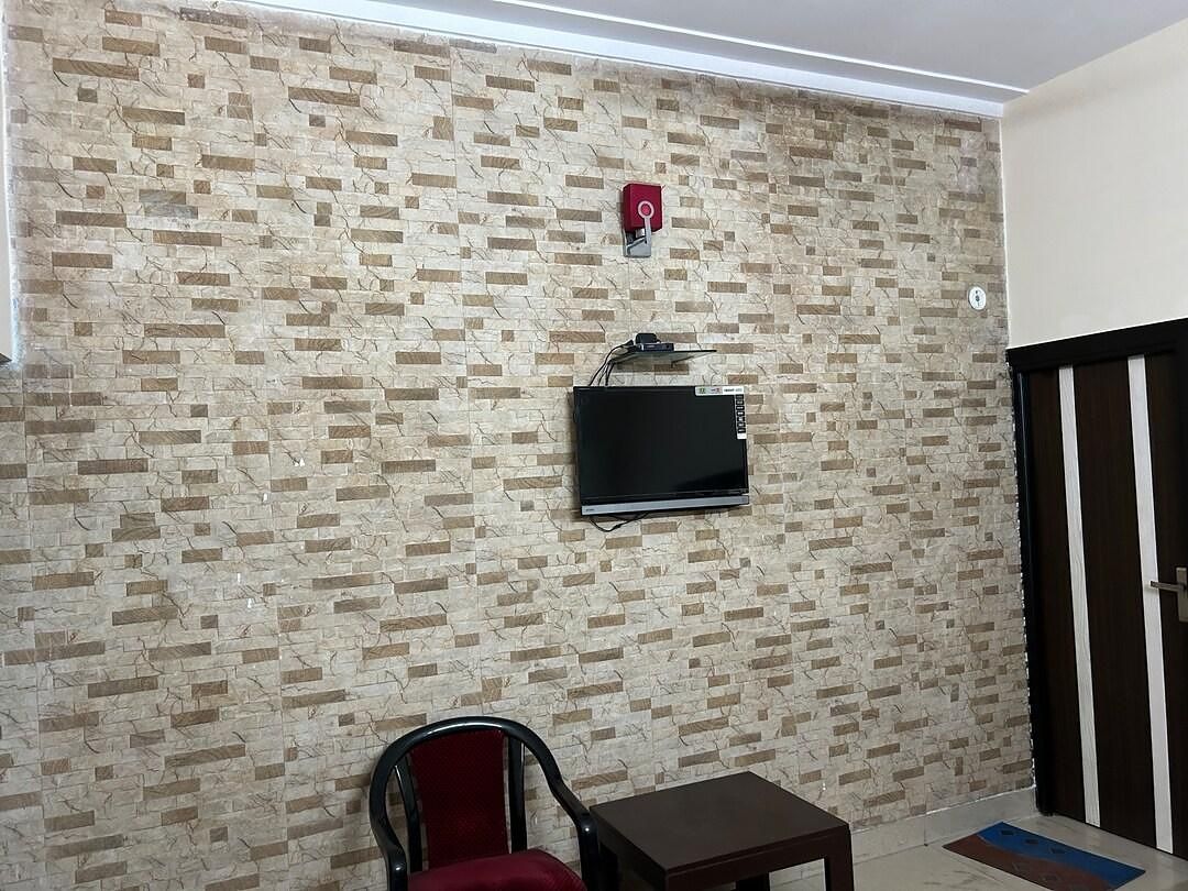 undefined Hotel Tourist Bar & Restaurant 9