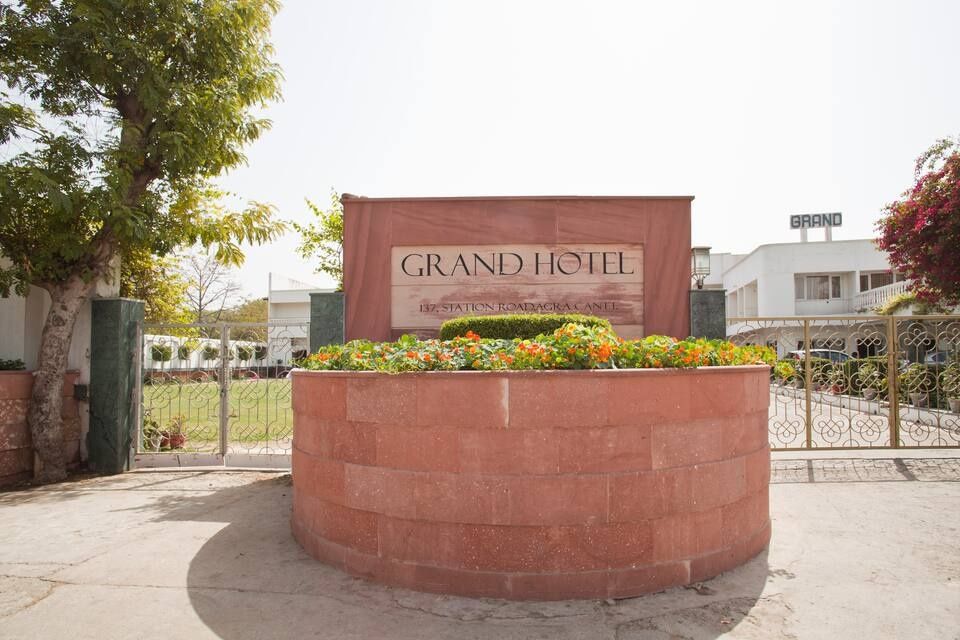 undefined Grand Hotel 7