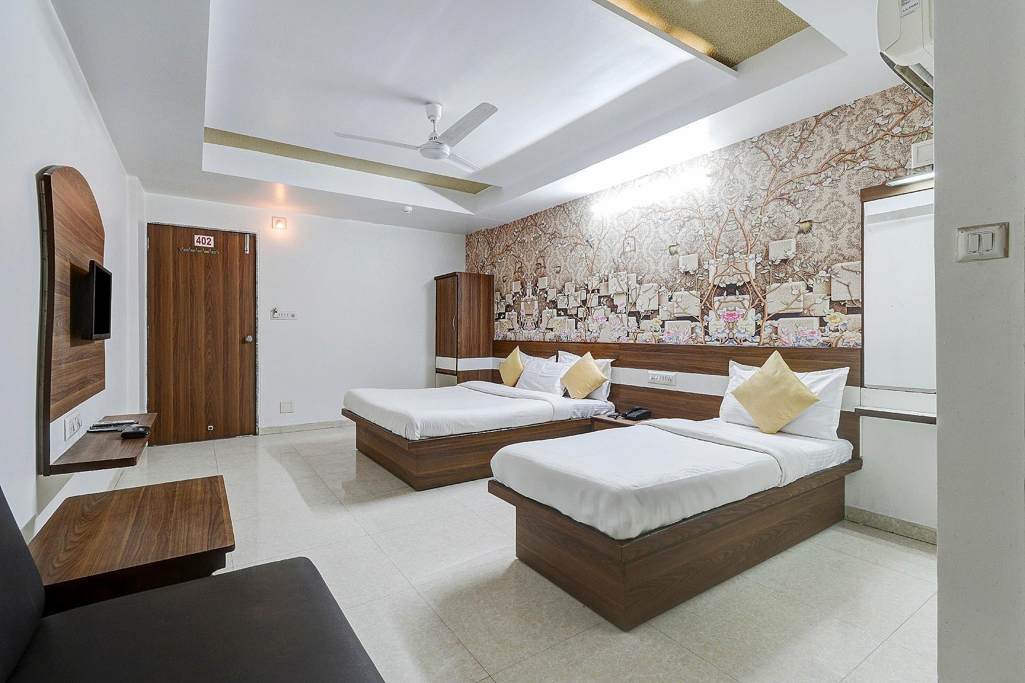Hotel Trupti Deluxe Triple Room 2