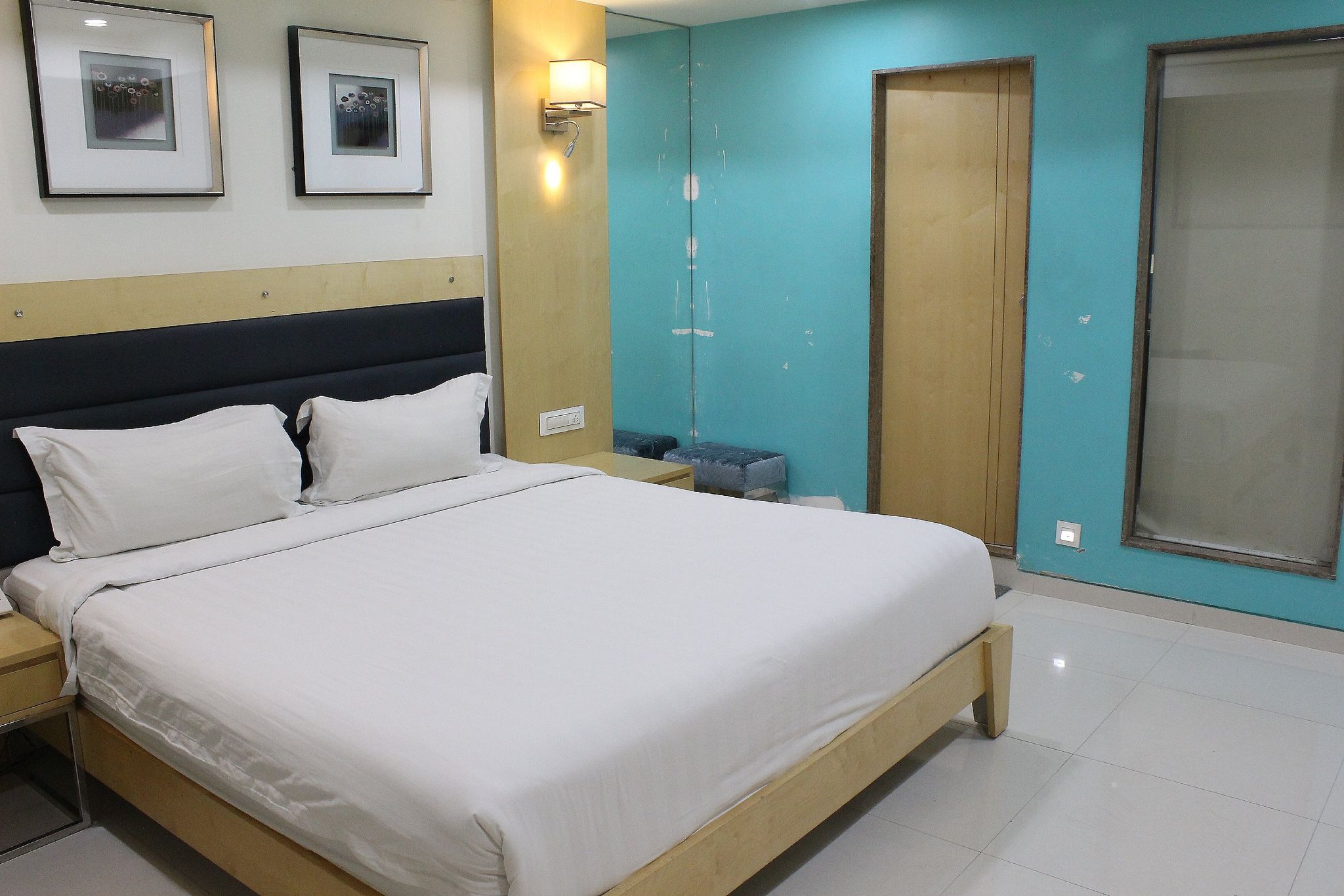 Super Deluxe King Bed