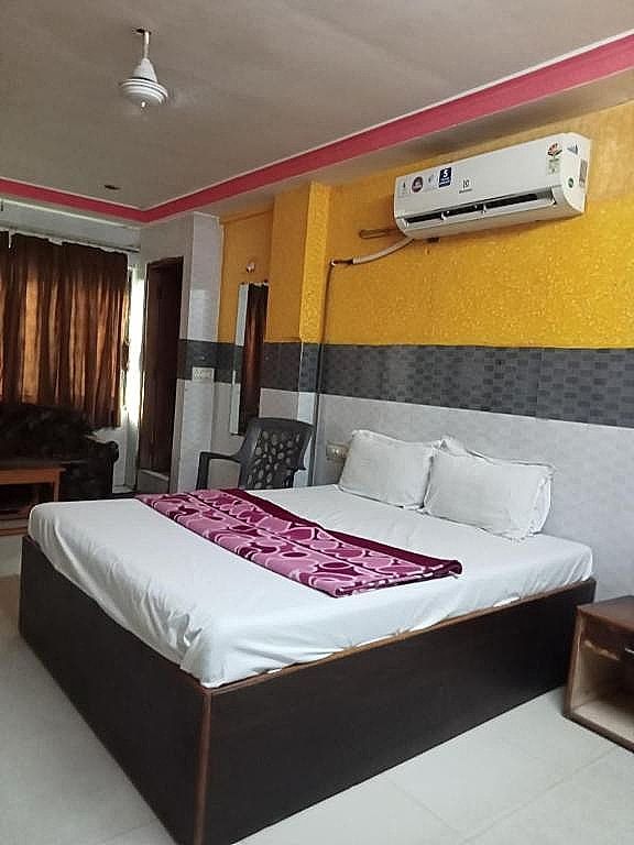 undefined Hotel Miracle 10