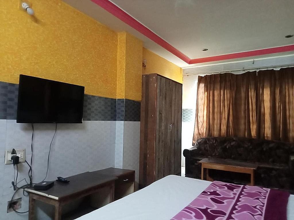 undefined Hotel Miracle 8