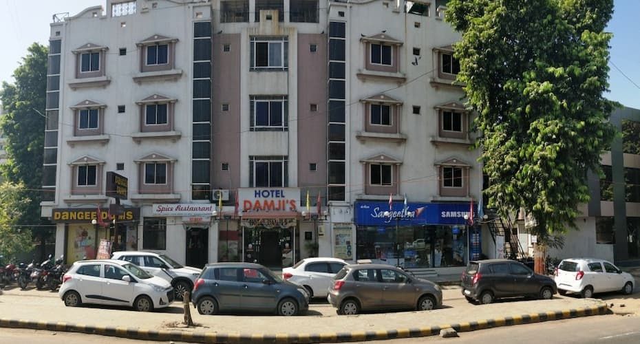 undefined Hotel Damjis 7