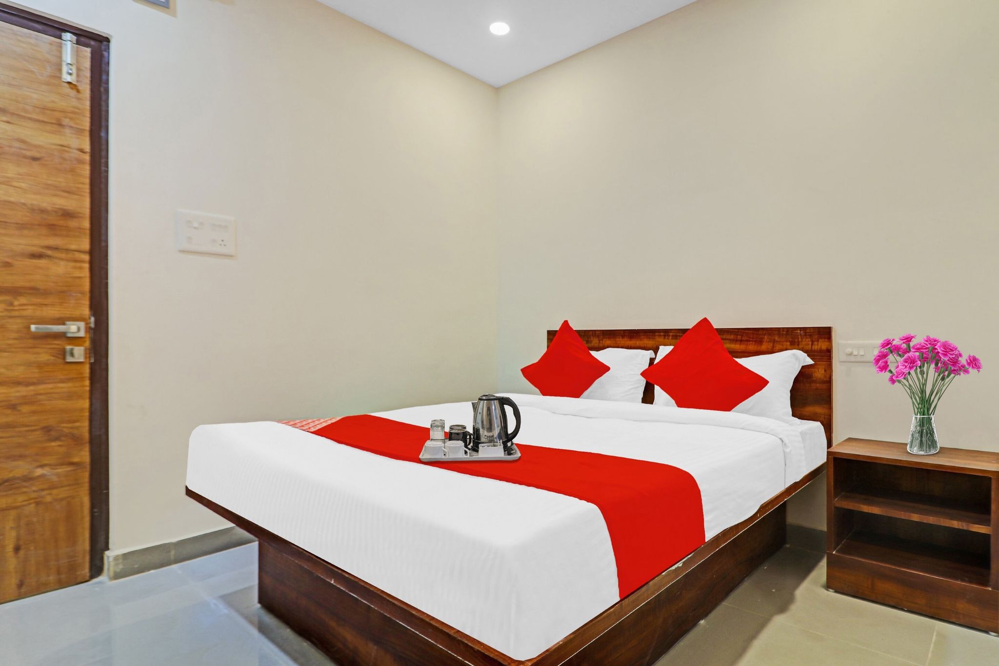 Hotel O by OYO Night Eye Classic 13