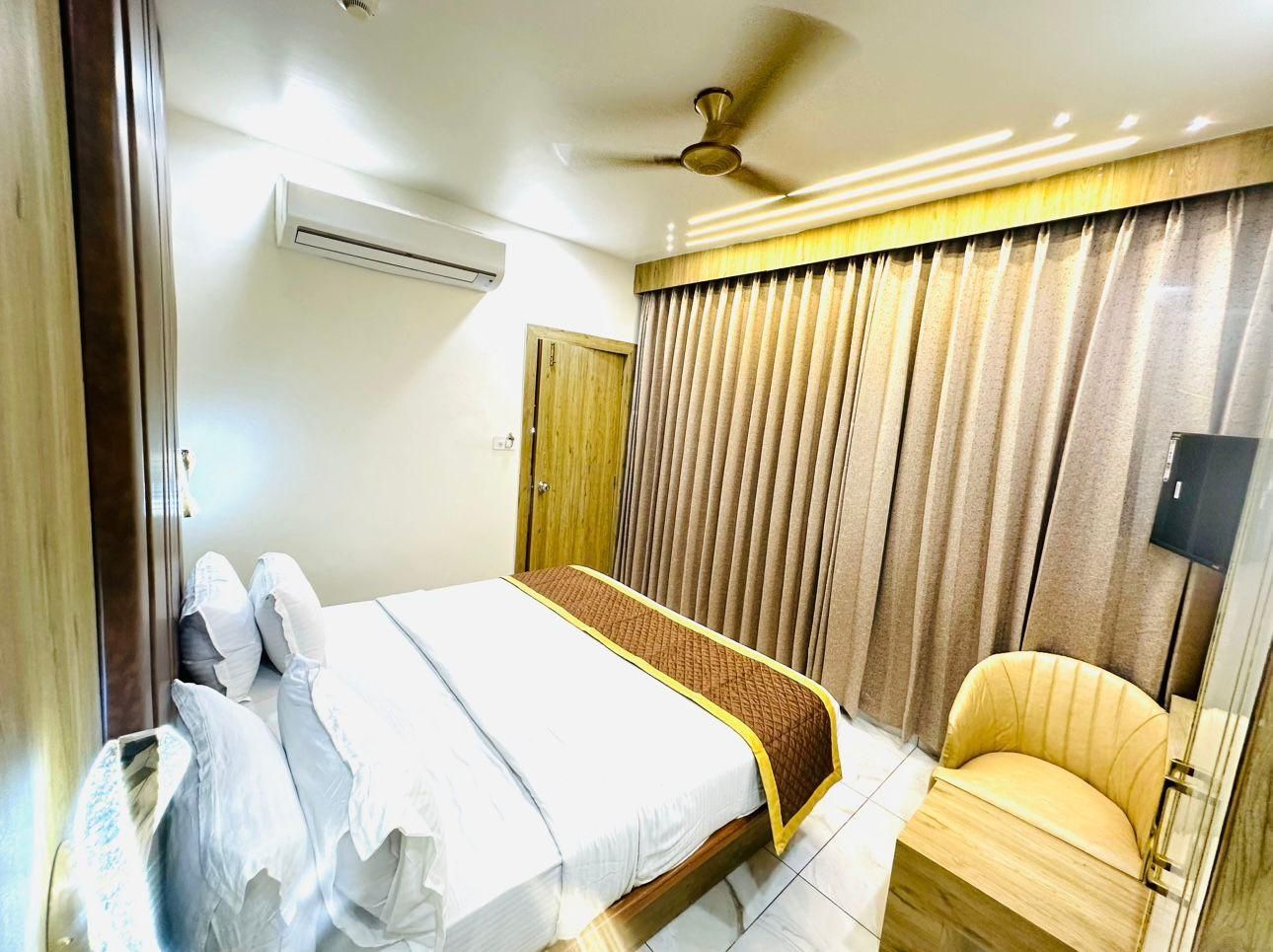 undefined Hotel Kings Residency 5
