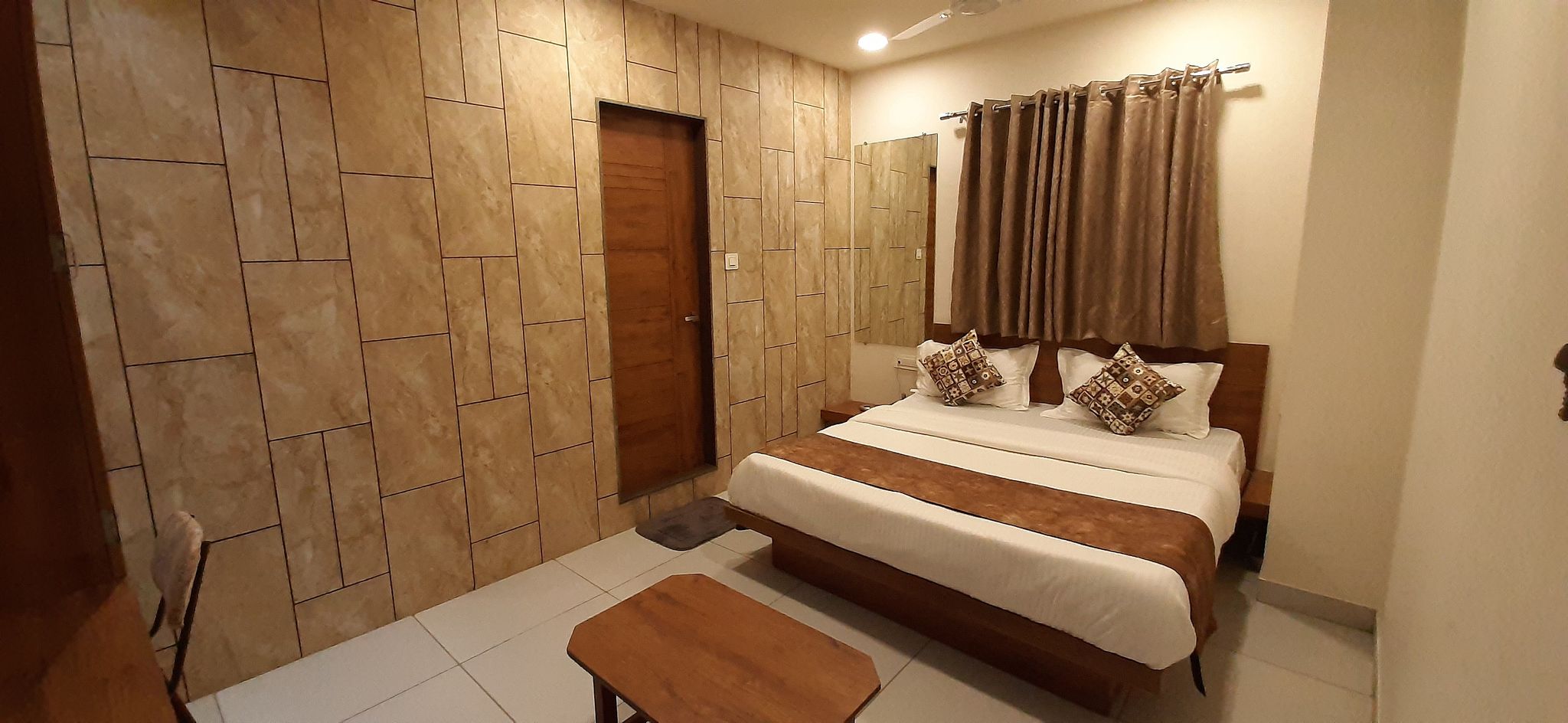 Hotel Kinara Standard AC Room