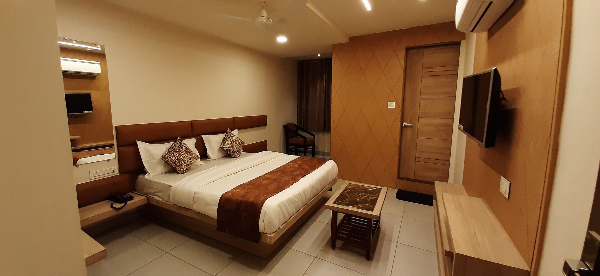Hotel Kinara Standard AC Room 2