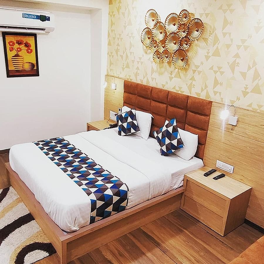 HOTEL ASIANA DELUXE DOUBLE ROOM 2