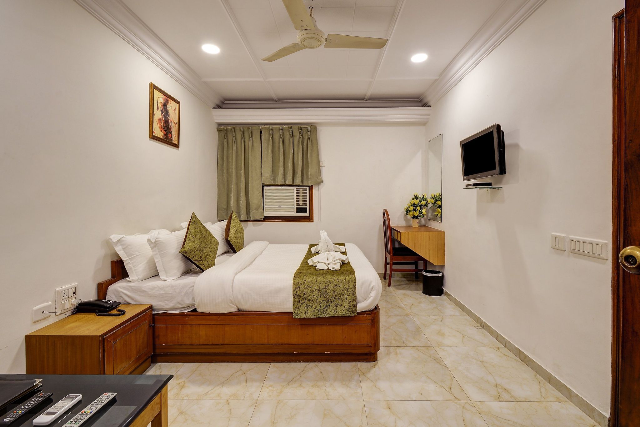 Deluxe King Bed Room