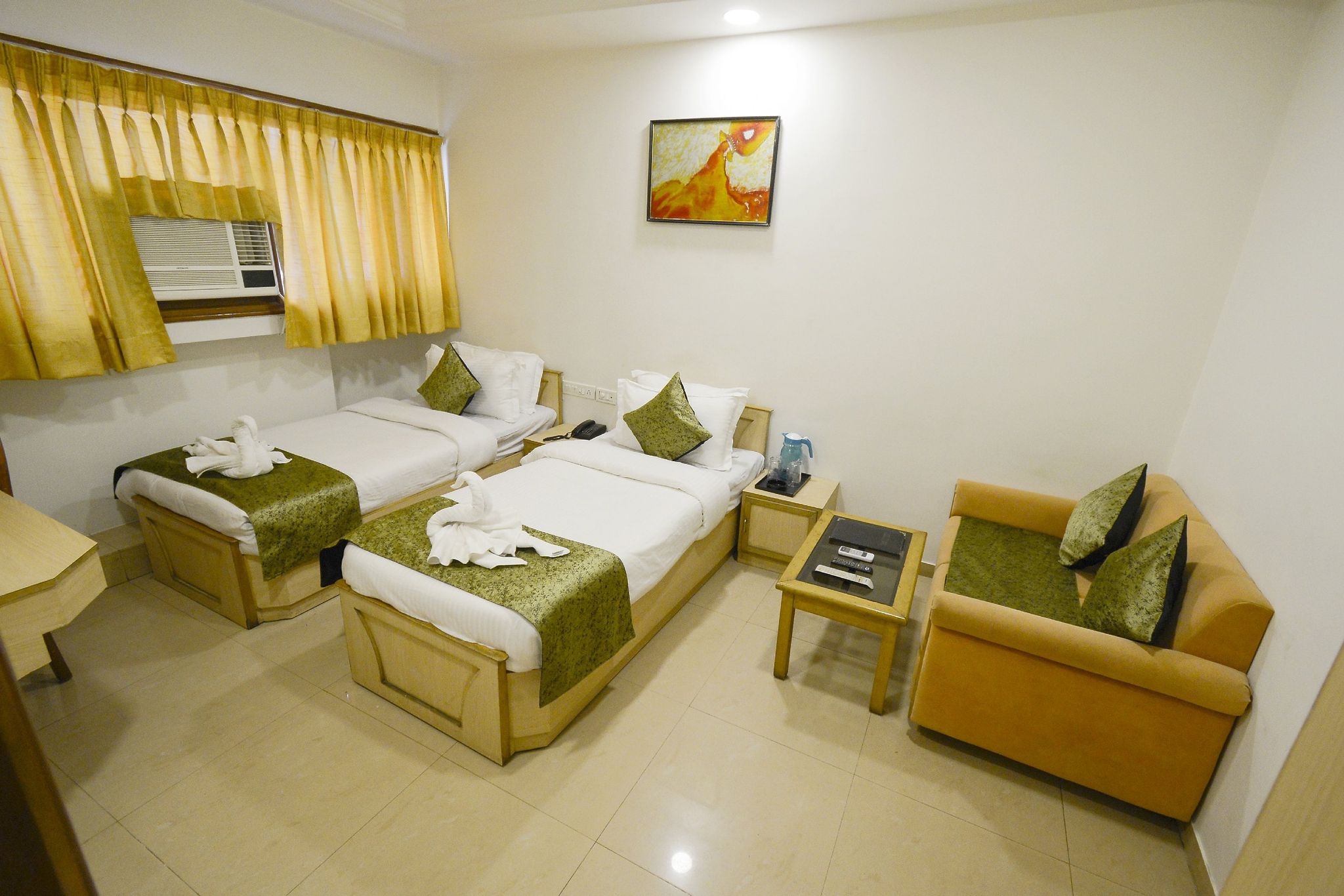 Deluxe Twin Bed Room