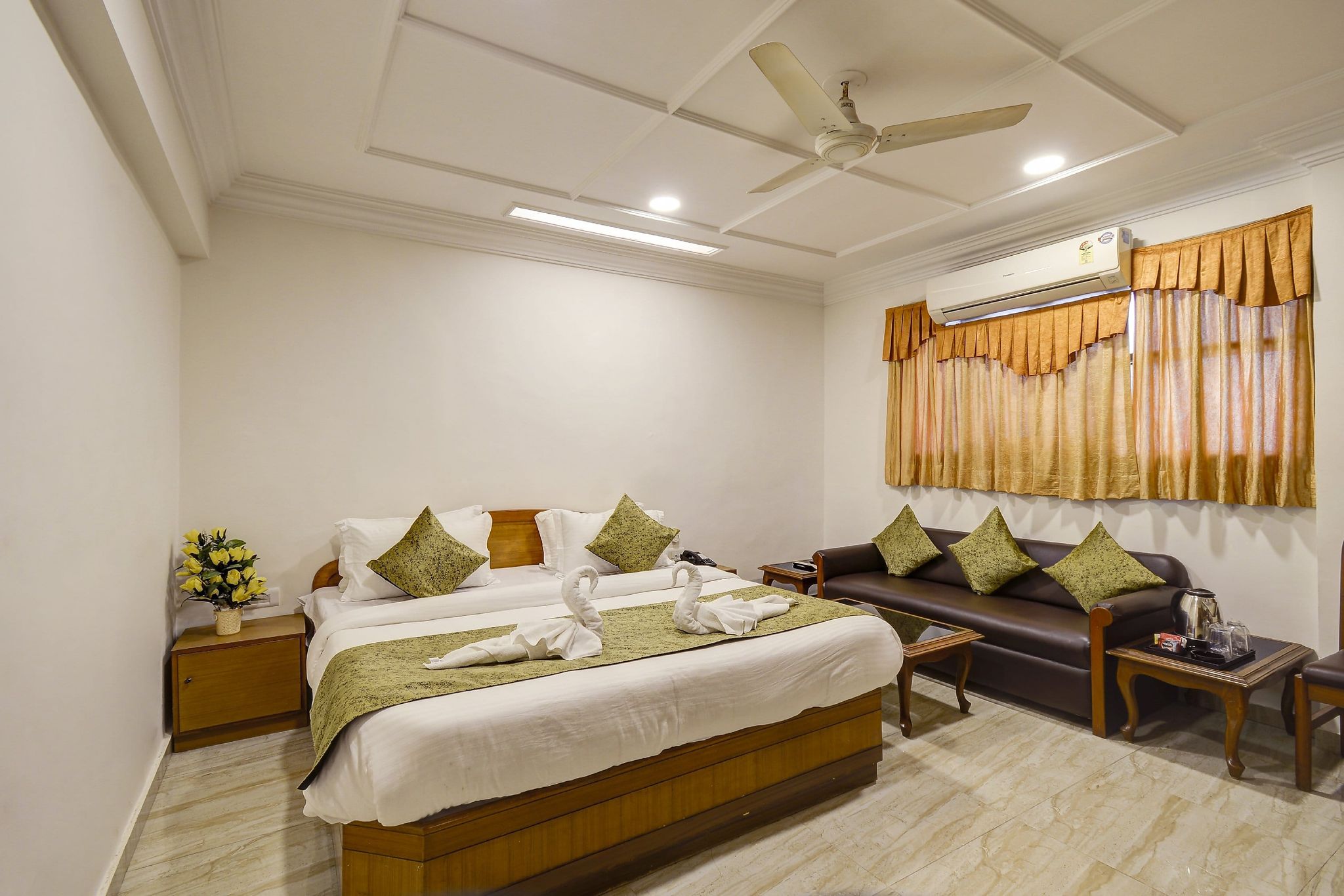 Super Deluxe King Bed Room