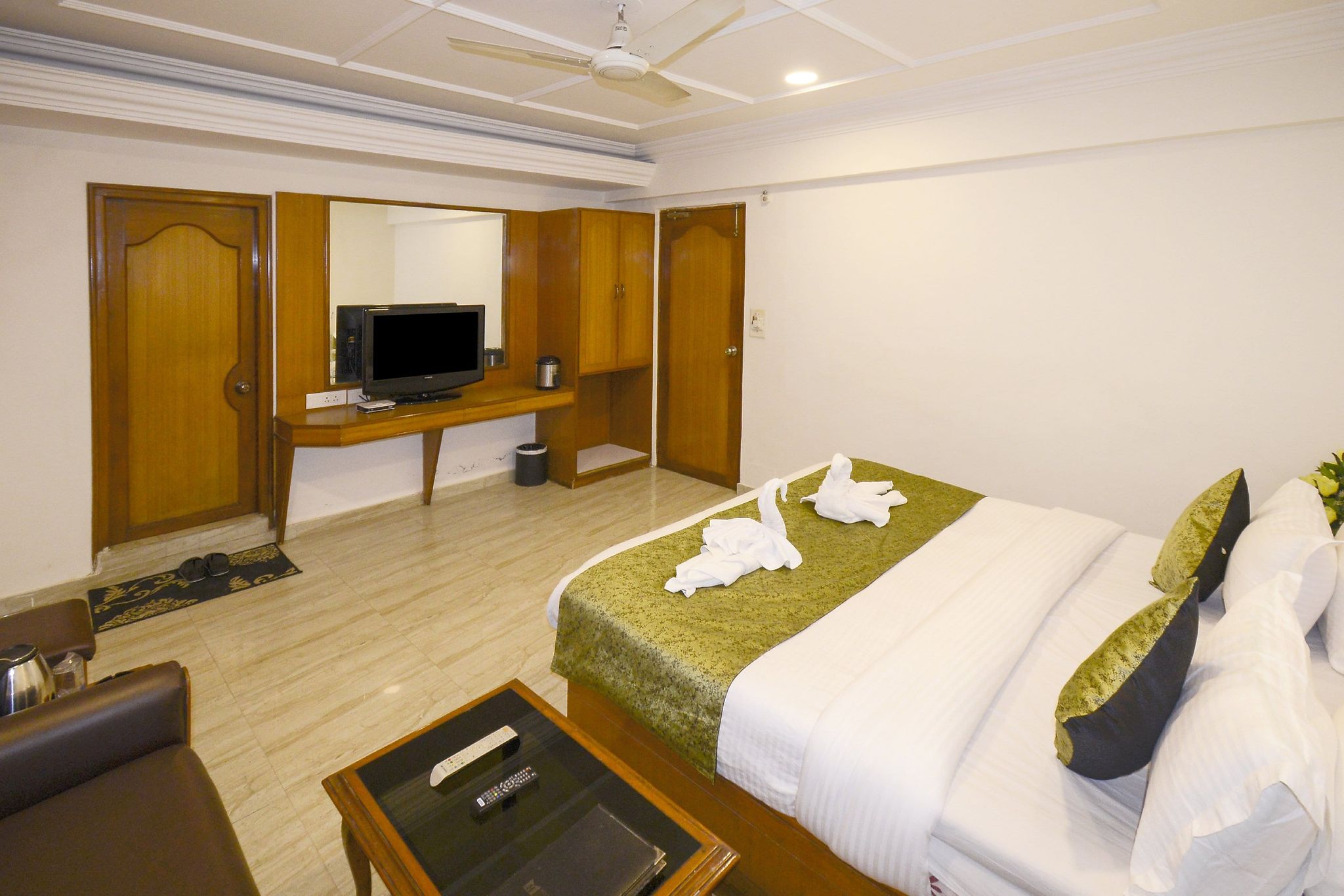 Super Deluxe King Bed Room