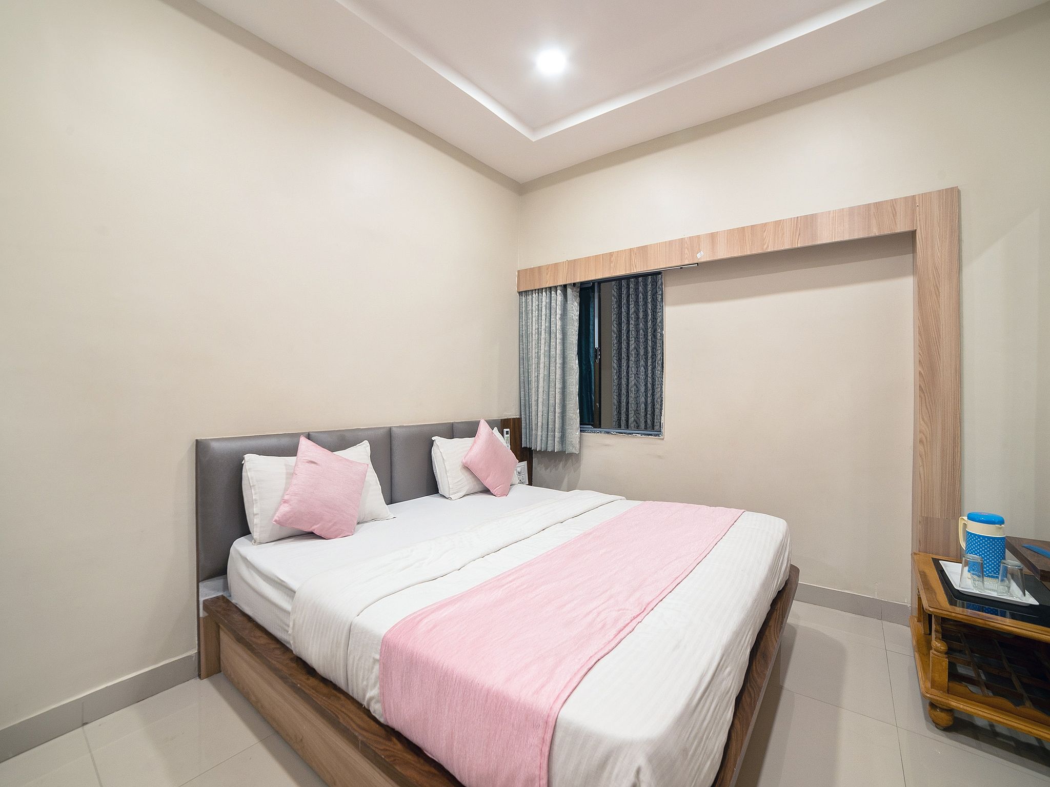 Hotel Sunsarovar Deluxe AC Room