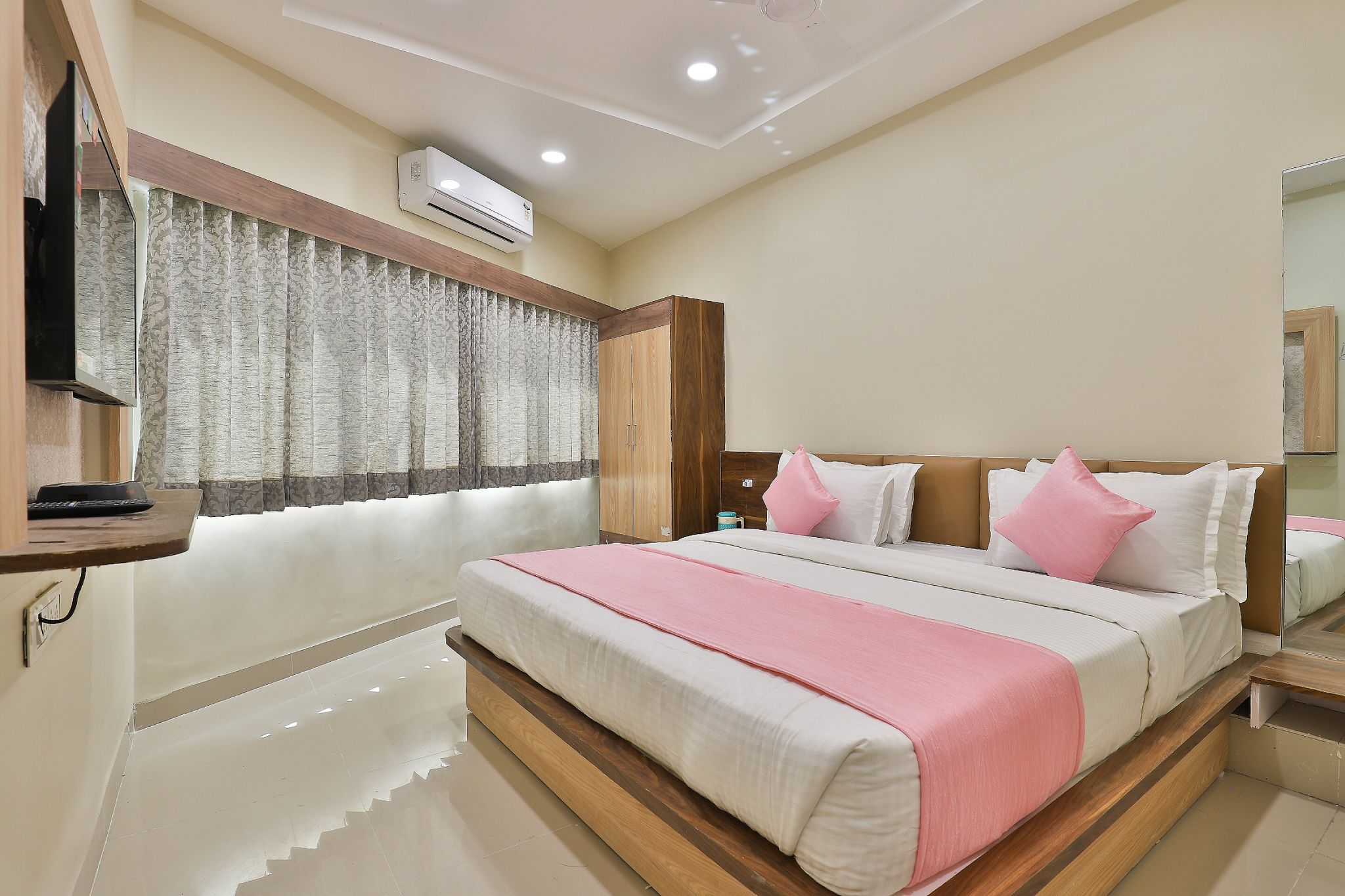 Suite Room