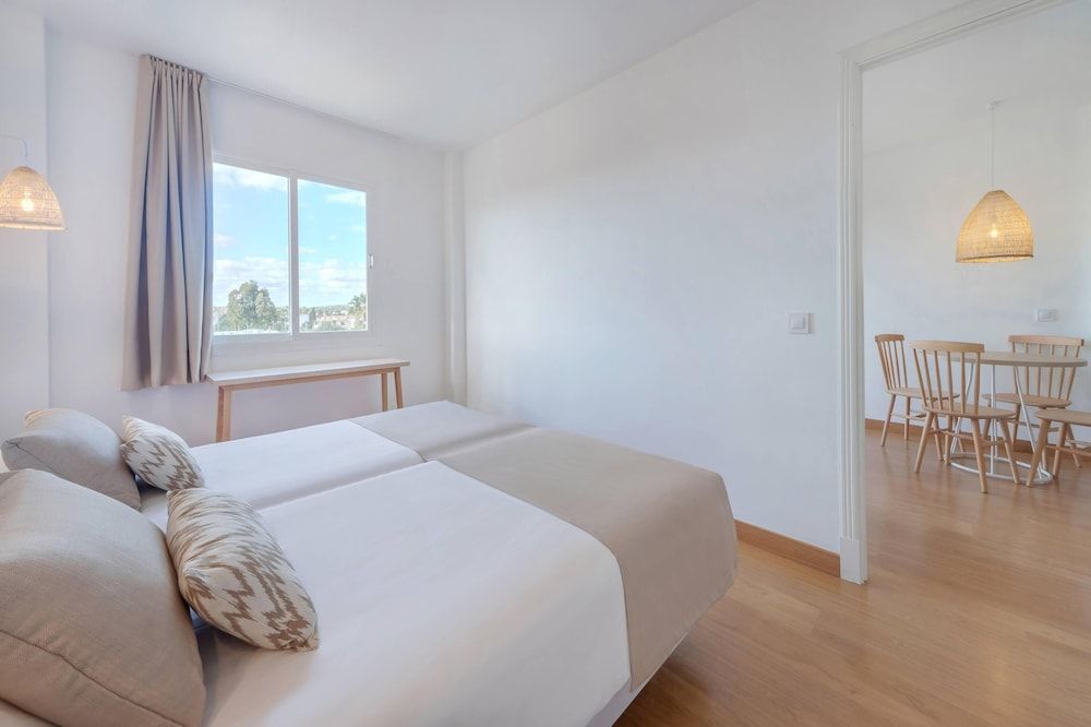 Superior Apartment, 1 Bedroom (2 adults + 2 children)