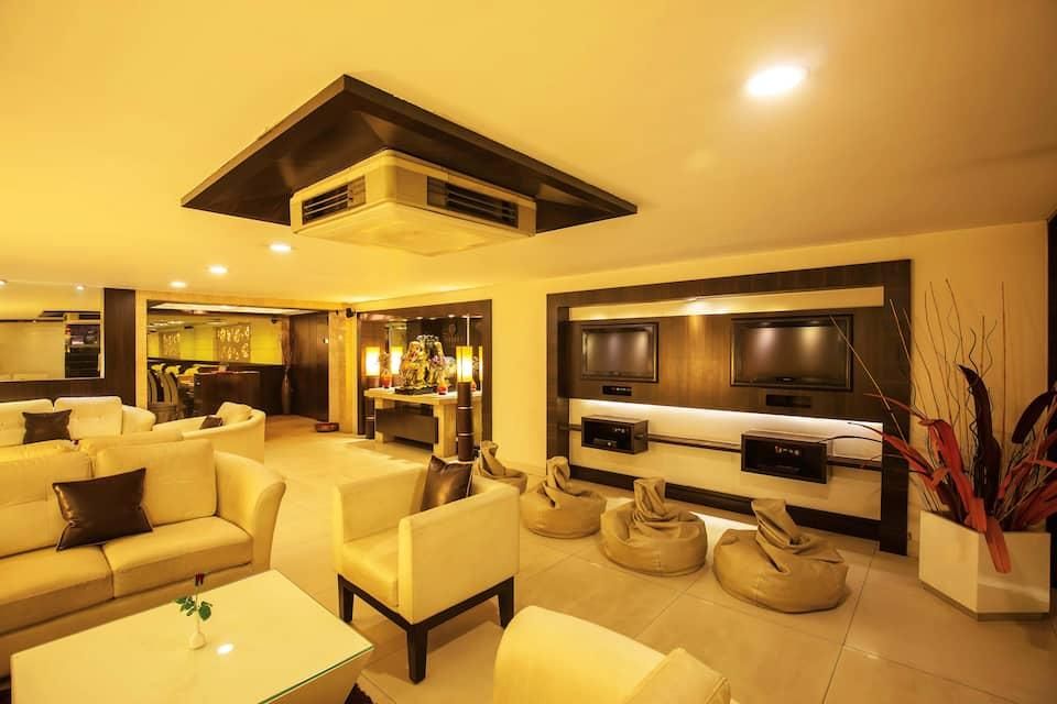 undefined Hotel Embassy 8