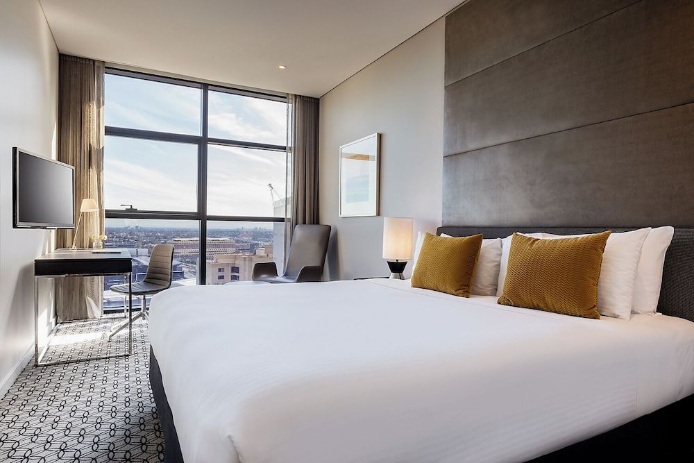 undefined Fraser Suites Sydney 8