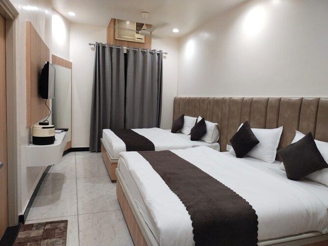 Super Deluxe Four Bedroom with balcony