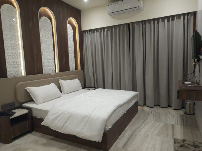 Super Deluxe Double Bedroom with balcony