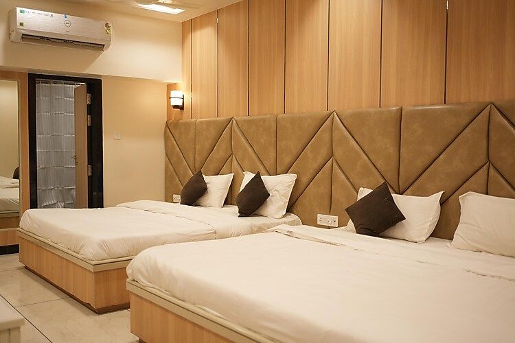 Family Suit Five Bedroom