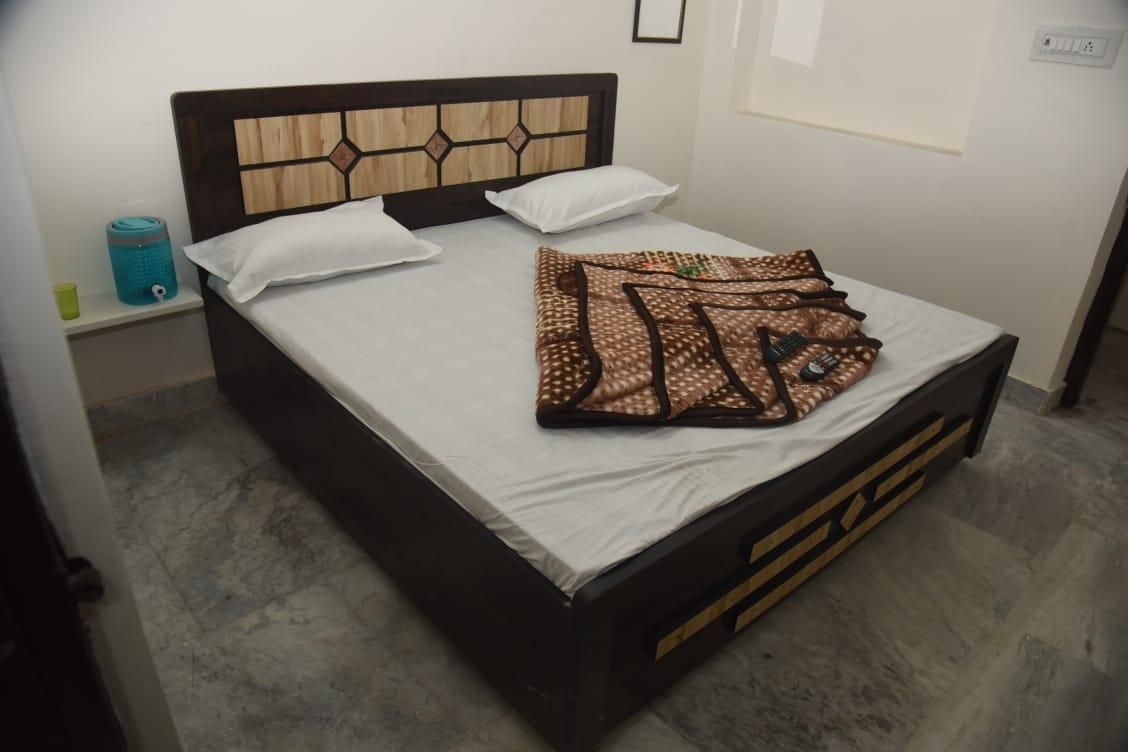 Hotel Meera Paradise Standard Room Single 2