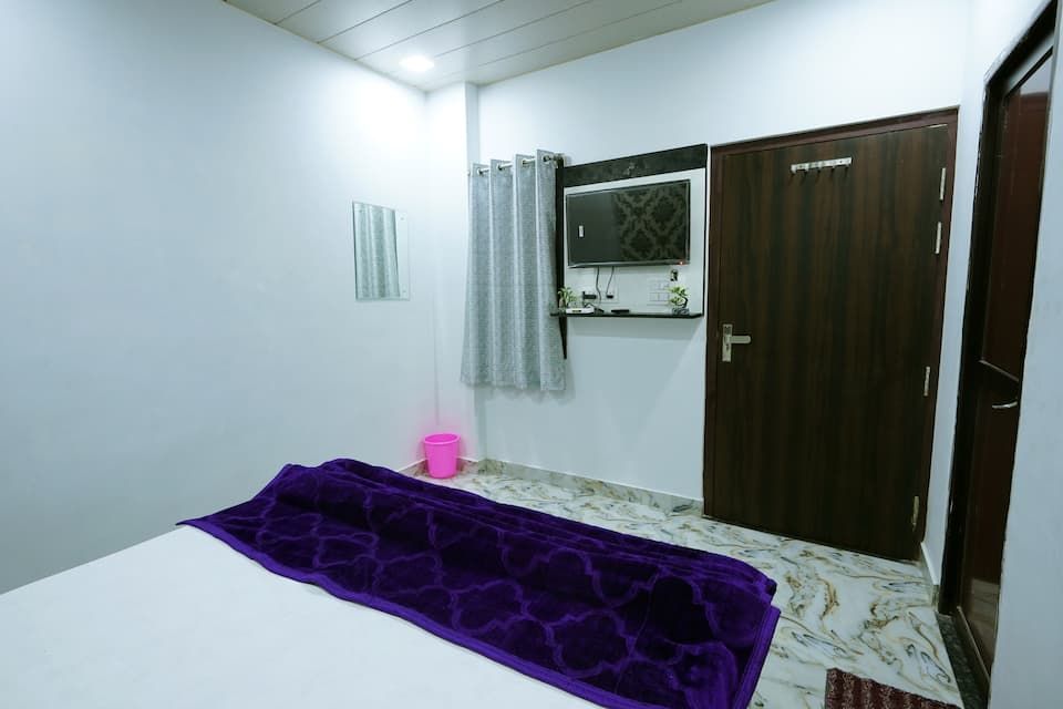 Hotel Alishaan Standard Double Room 6