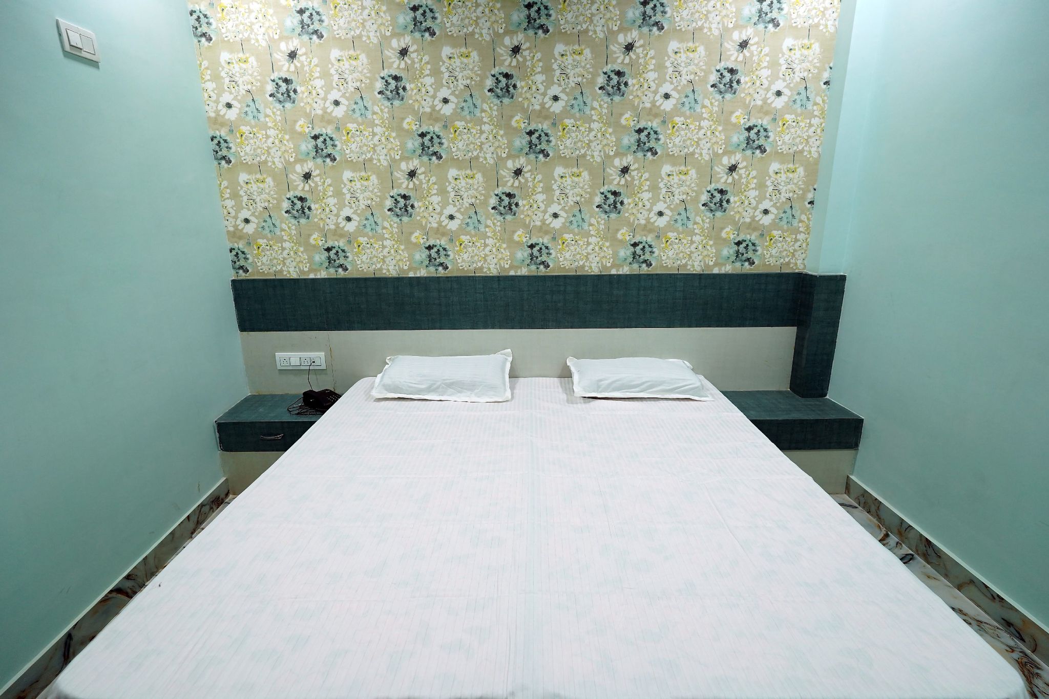 Hotel Alishaan Standard Double Room 5