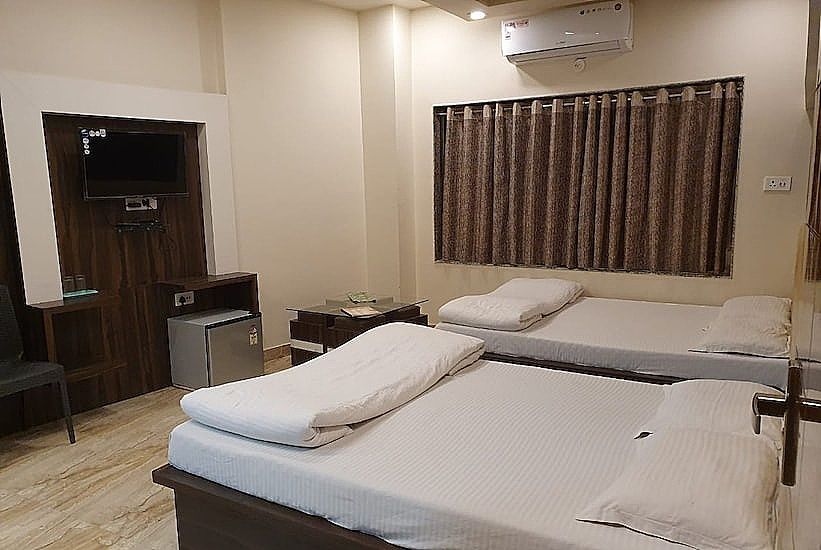 Luxury Ac Double Bed Room