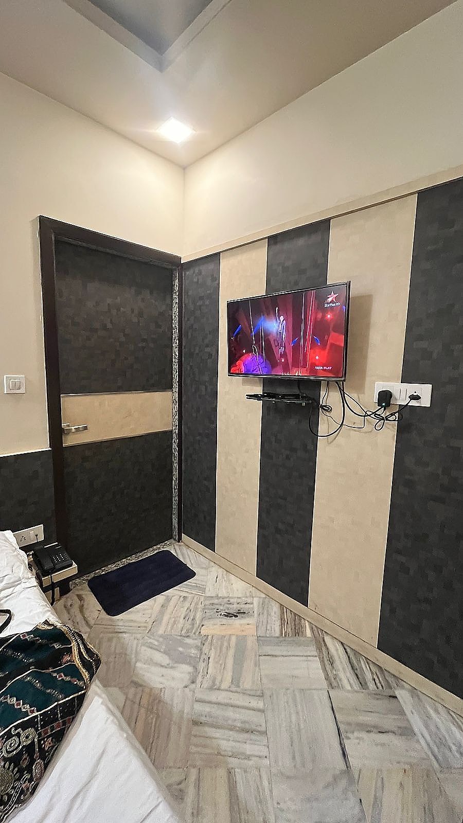 Luxury Ac Six Bed Room