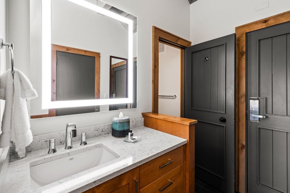 Sunriver Resort Room, 2 Double Beds 8