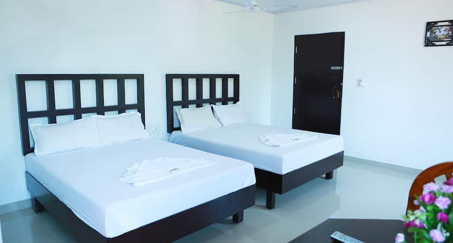 Deluxe Double Bedroom