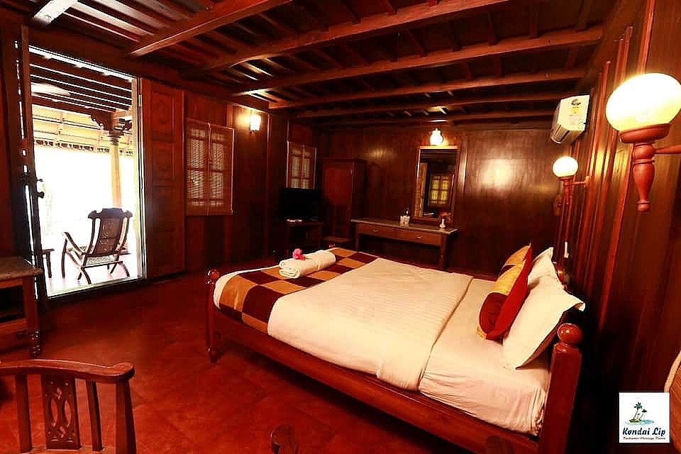 Deluxe Room 3