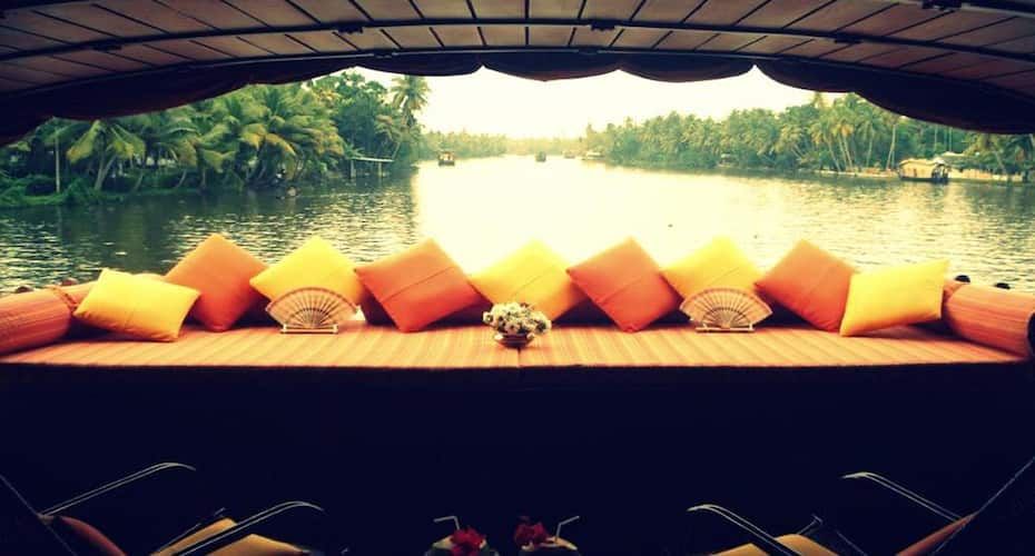 undefined Royal Palace Standard Houseboat 2