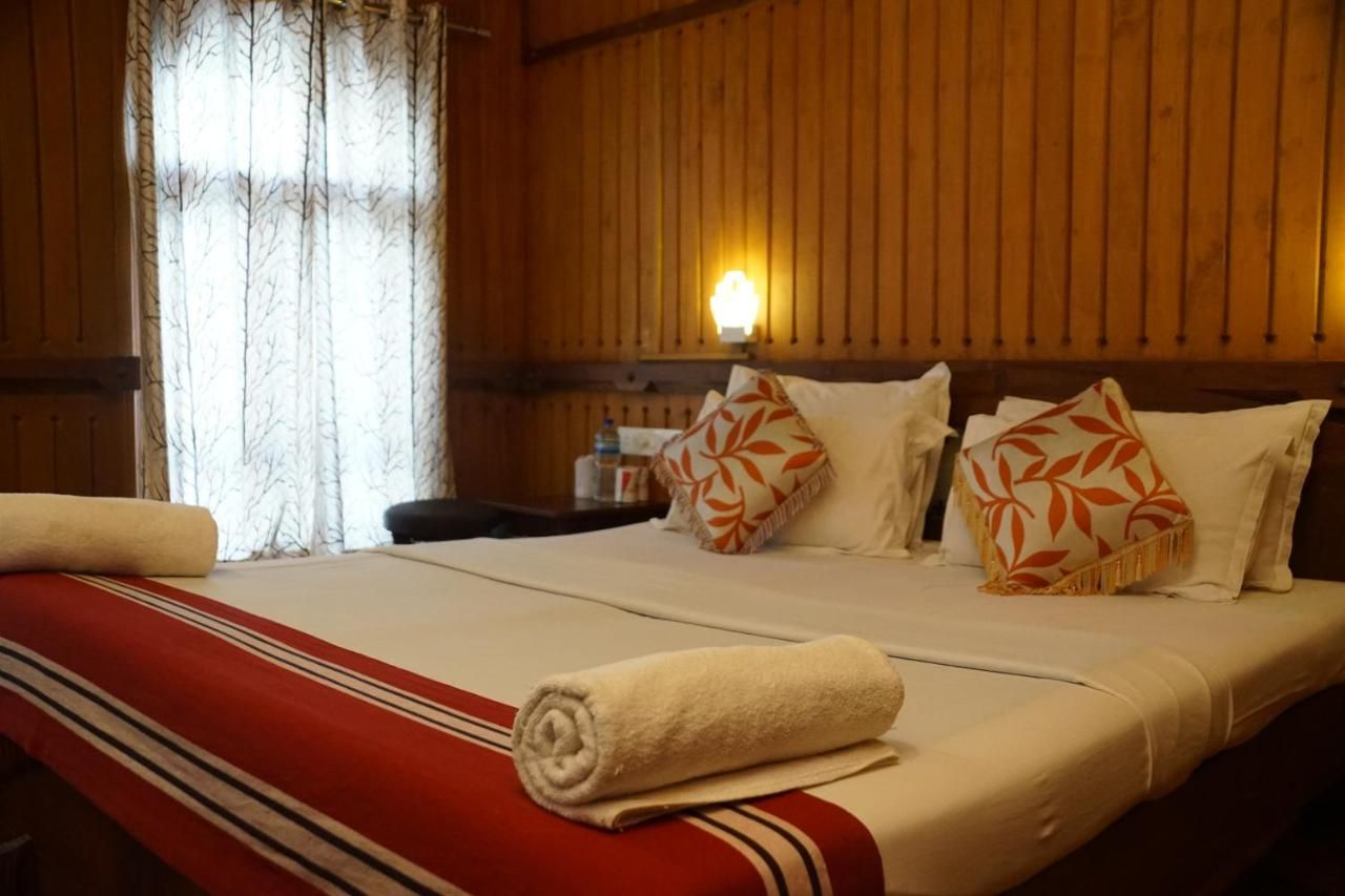 undefined SOMA HOUSE BOATS 4