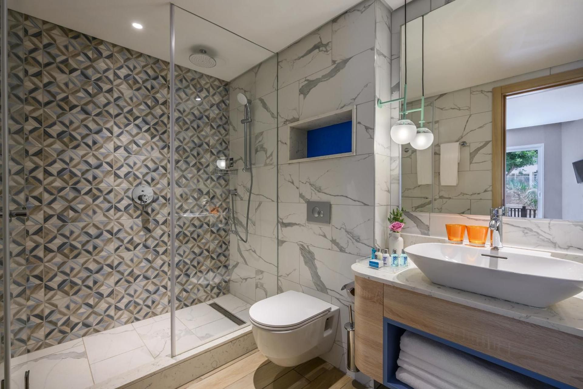 Family Suite with Pool Access