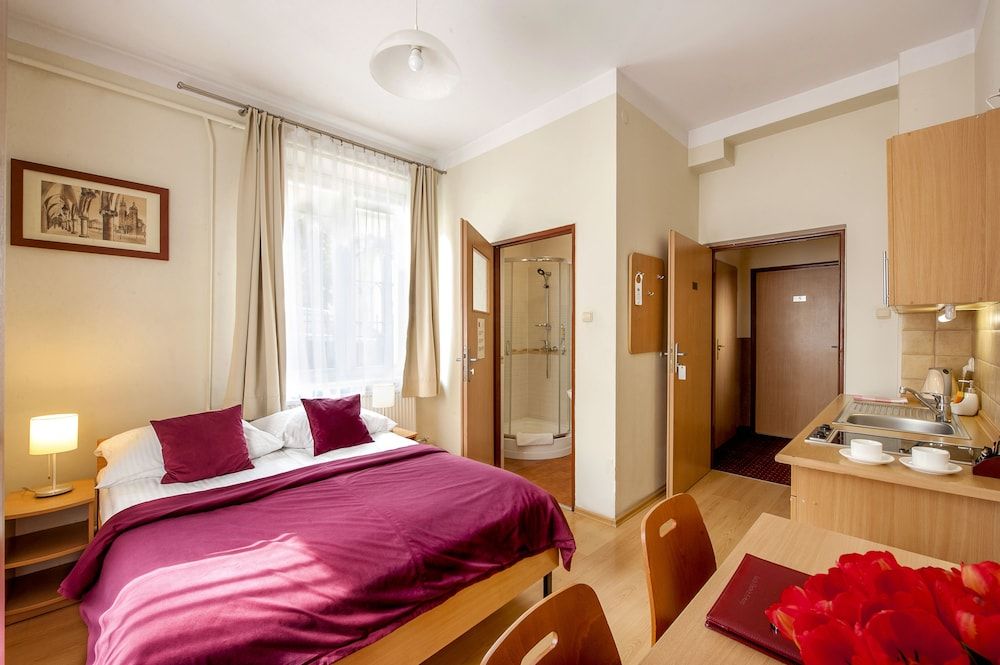 Maly Krakow Aparthotel Standard Double or Twin Room 5