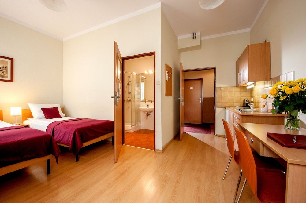 Maly Krakow Aparthotel Standard Double or Twin Room 2