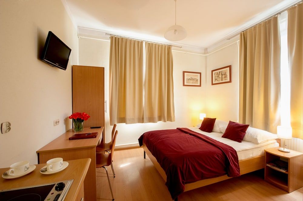 Maly Krakow Aparthotel Standard Double or Twin Room 3
