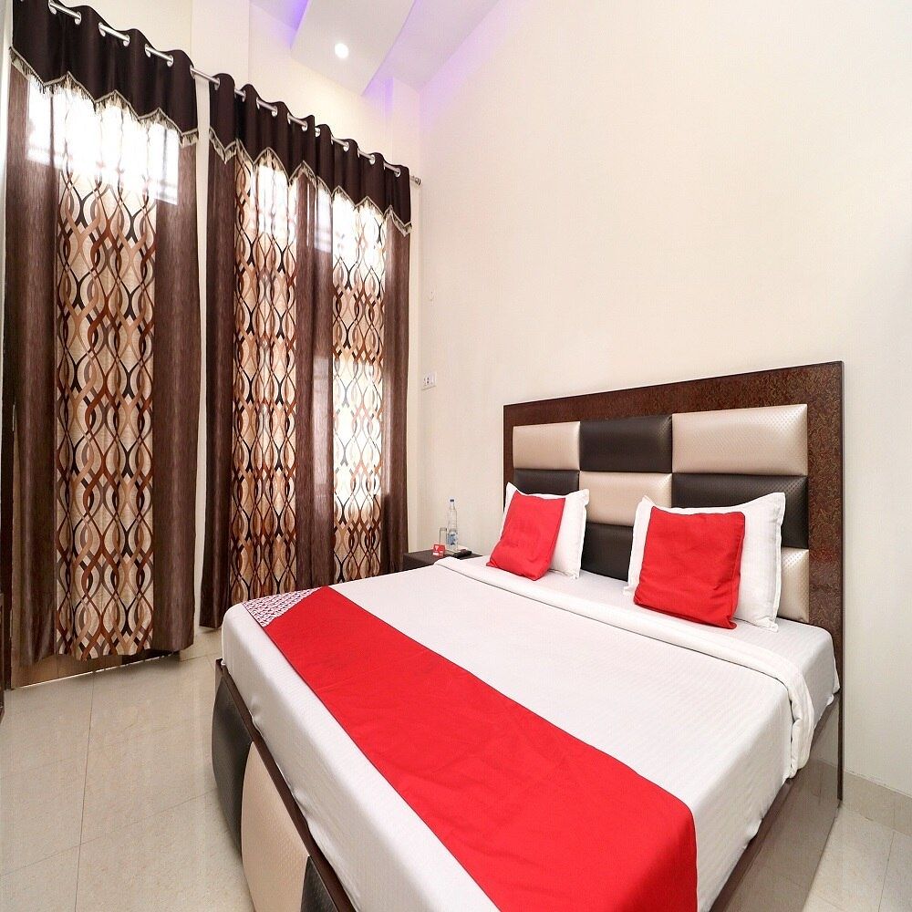 undefined Hotel Sitara Niwas 9