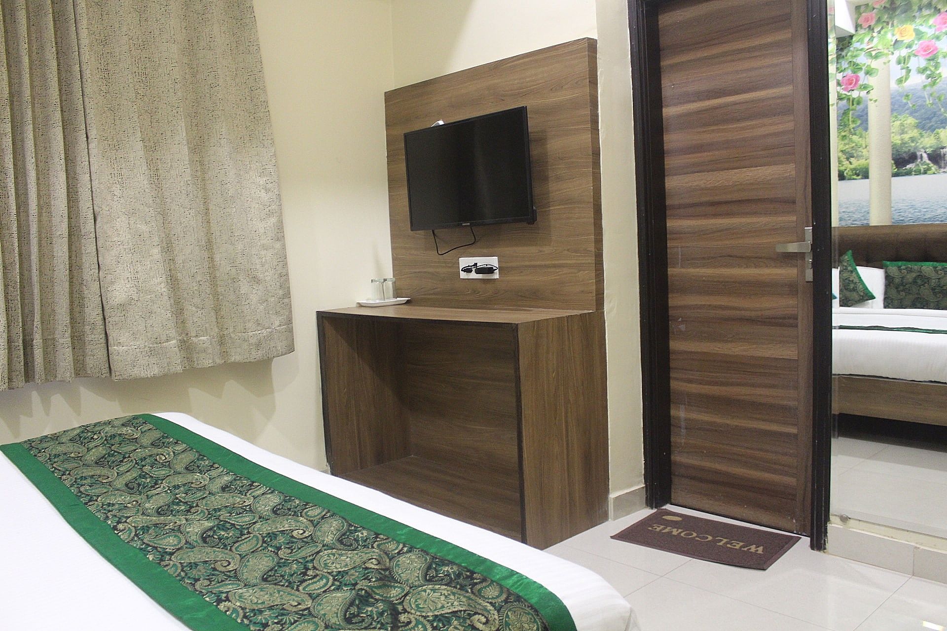 Hotel Ridhi Sidhi Residency Deluxe Room 5