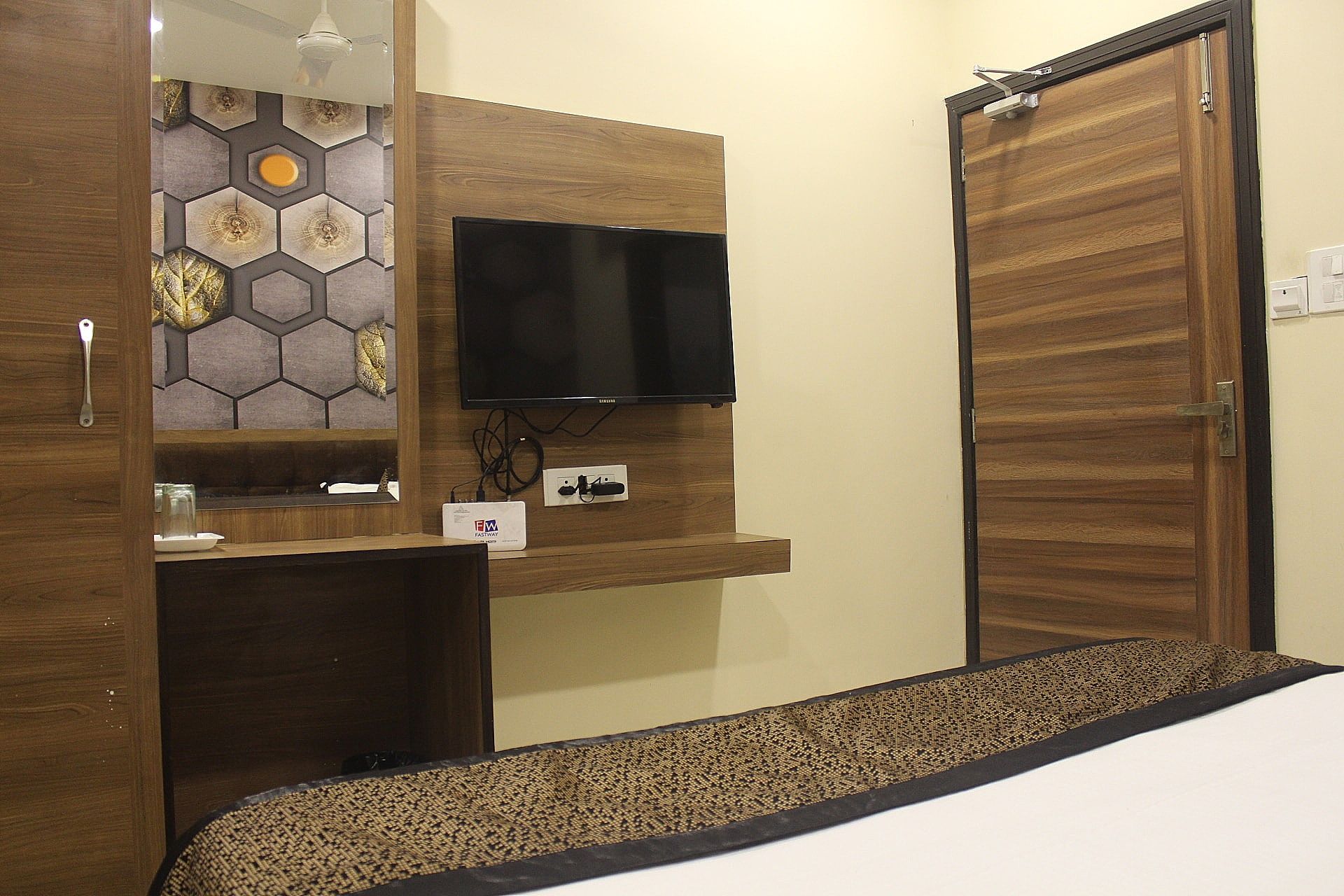 Hotel Ridhi Sidhi Residency Deluxe Room 9