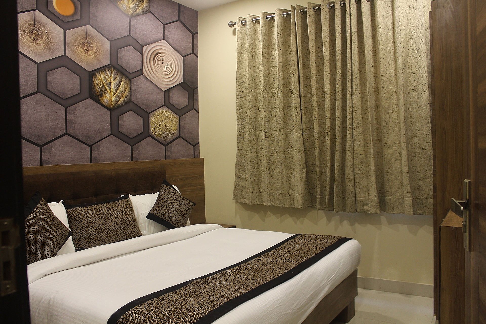 Hotel Ridhi Sidhi Residency Deluxe Room 23