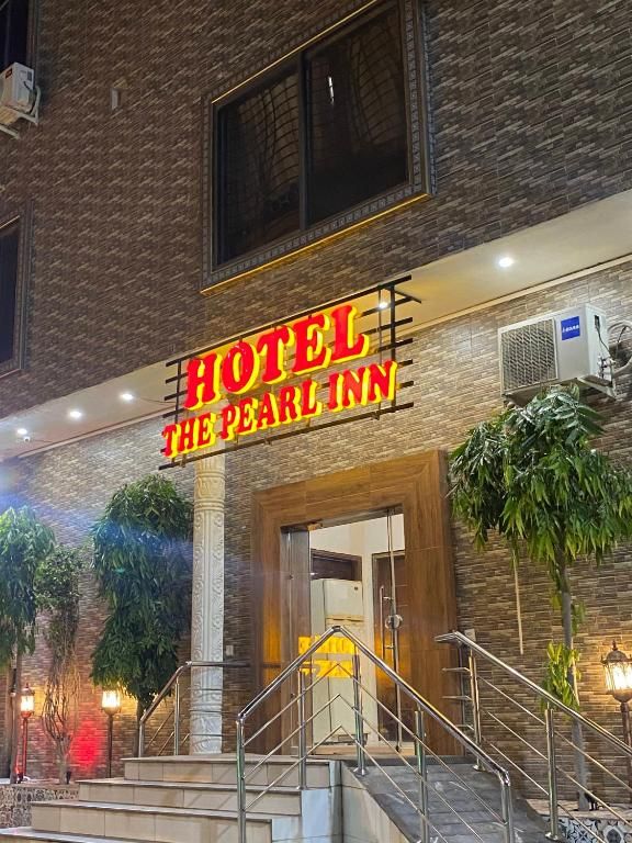 Hotel Pearl Inn