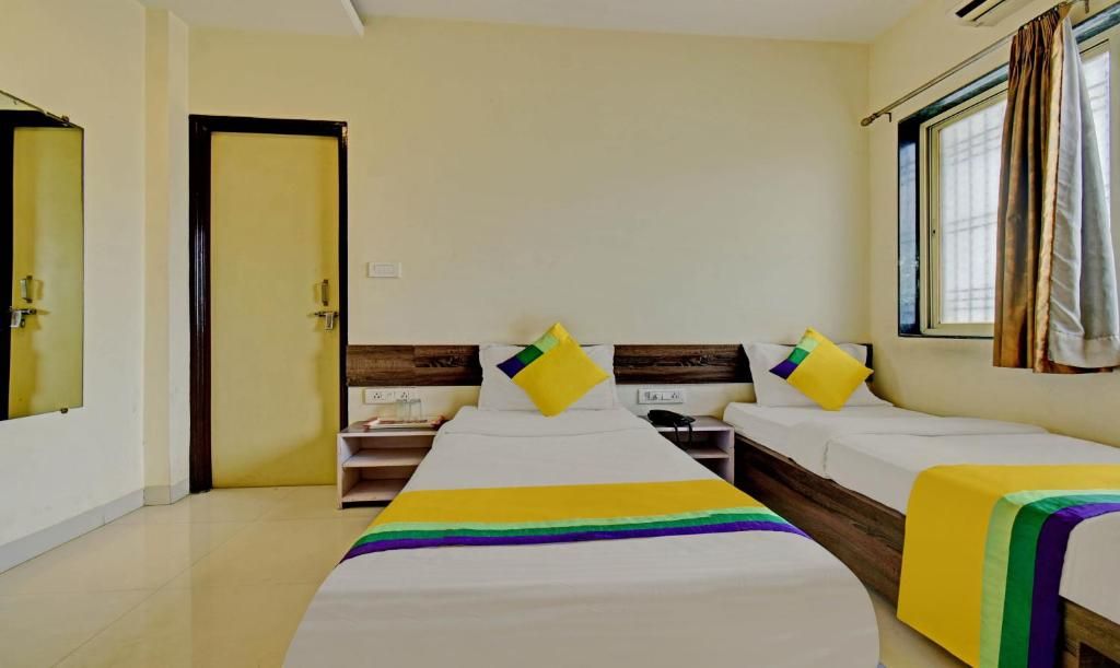 Treebo Trip Platinum Inn Jalna Road Standard Double Room