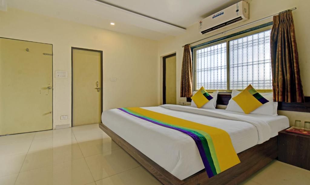 Treebo Trip Platinum Inn Jalna Road Standard Double Room 16