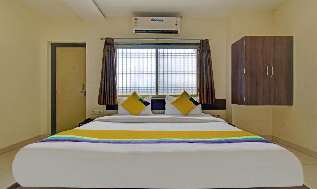 Treebo Trip Platinum Inn Jalna Road Standard Double Room 18